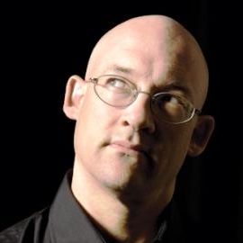 Clay Shirky Headshot