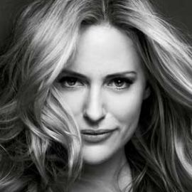 Aimee Mullins Headshot