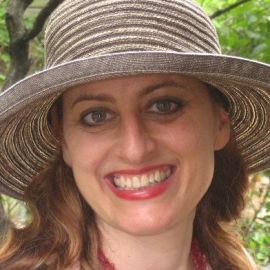 Leza Lowitz Headshot