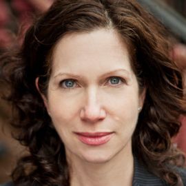 Amy Waldman Headshot