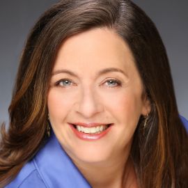 Susanne Daniels Headshot